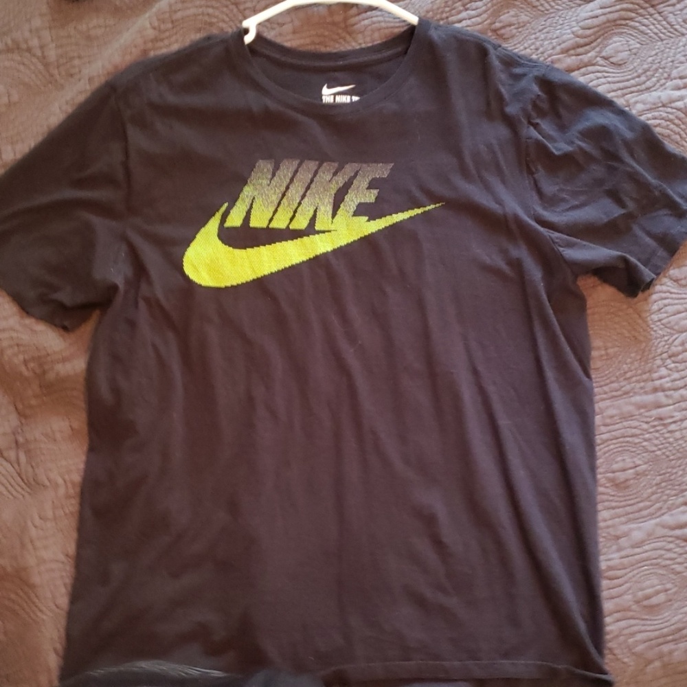 Nike graphic tee